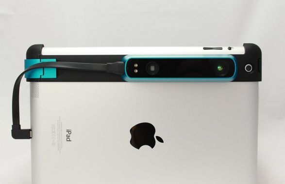 Blue_Straight_On-640x414