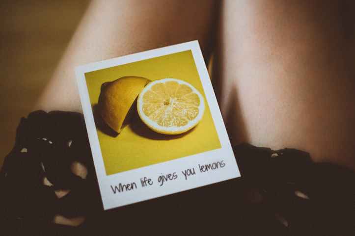 lemon photo on person s thigh