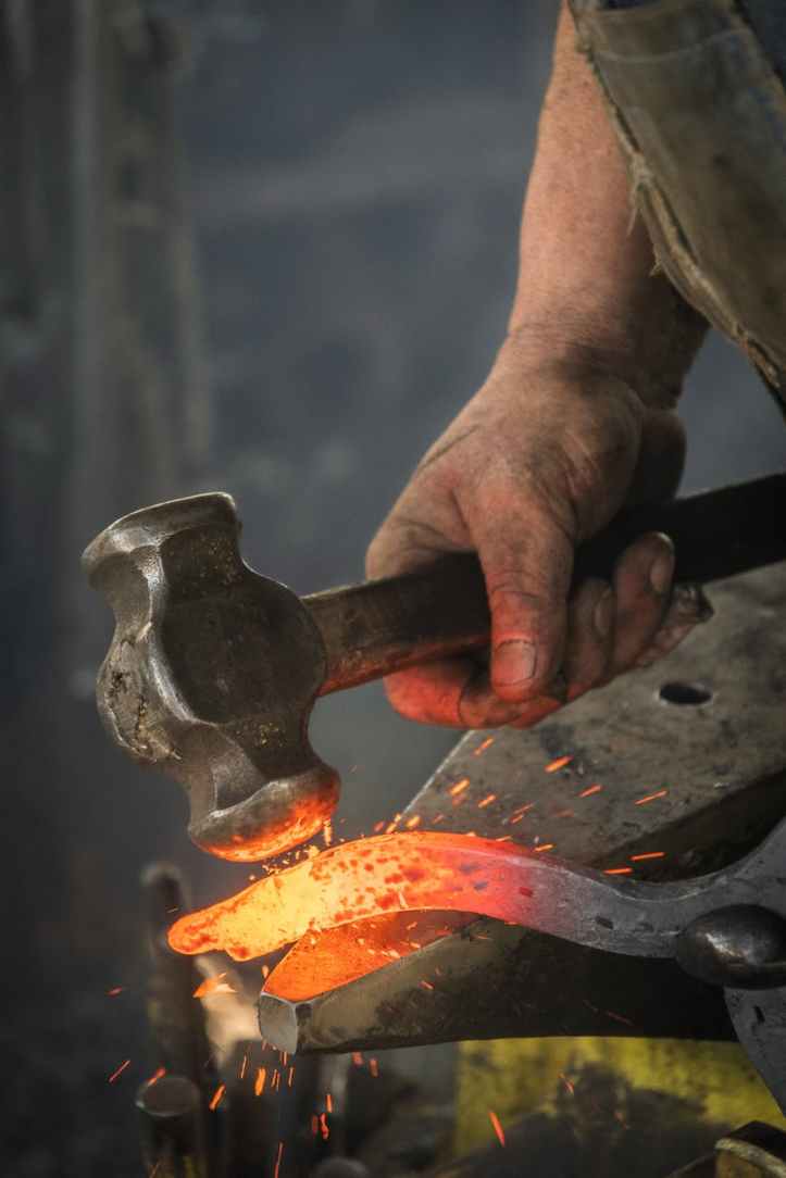 homme travailler epice piquant