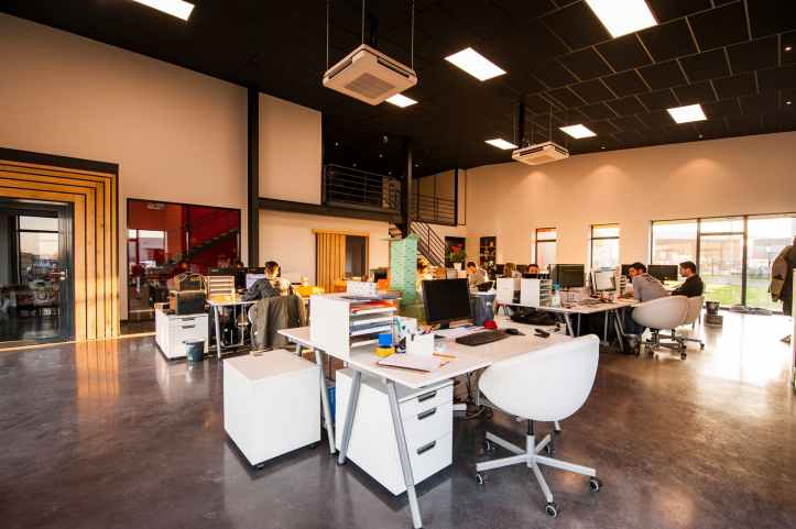 bureau travailler interieur tables